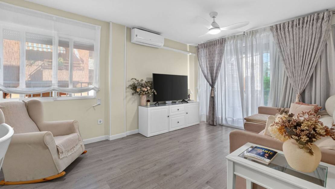 Sale - Apartment - Torrevieja - Torrevieja Centro