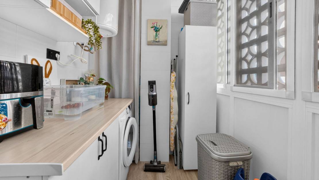 Sale - Apartment - Torrevieja - Torrevieja Centro