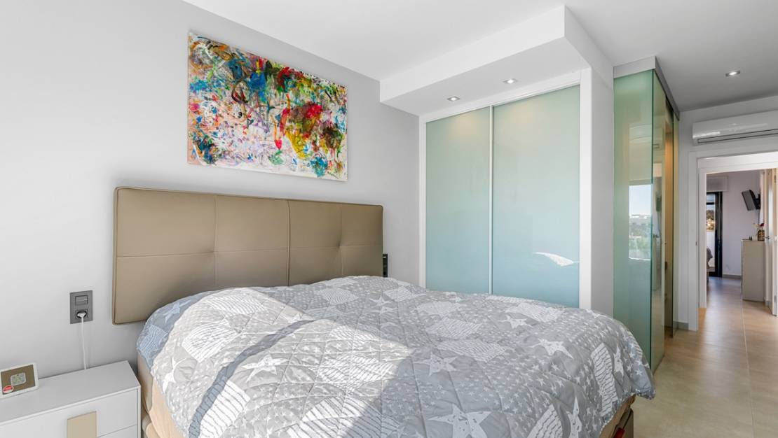 Sale - Apartment - Urbanización El Raso