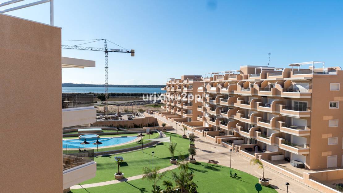 Sale - Apartment - Urbanización El Raso