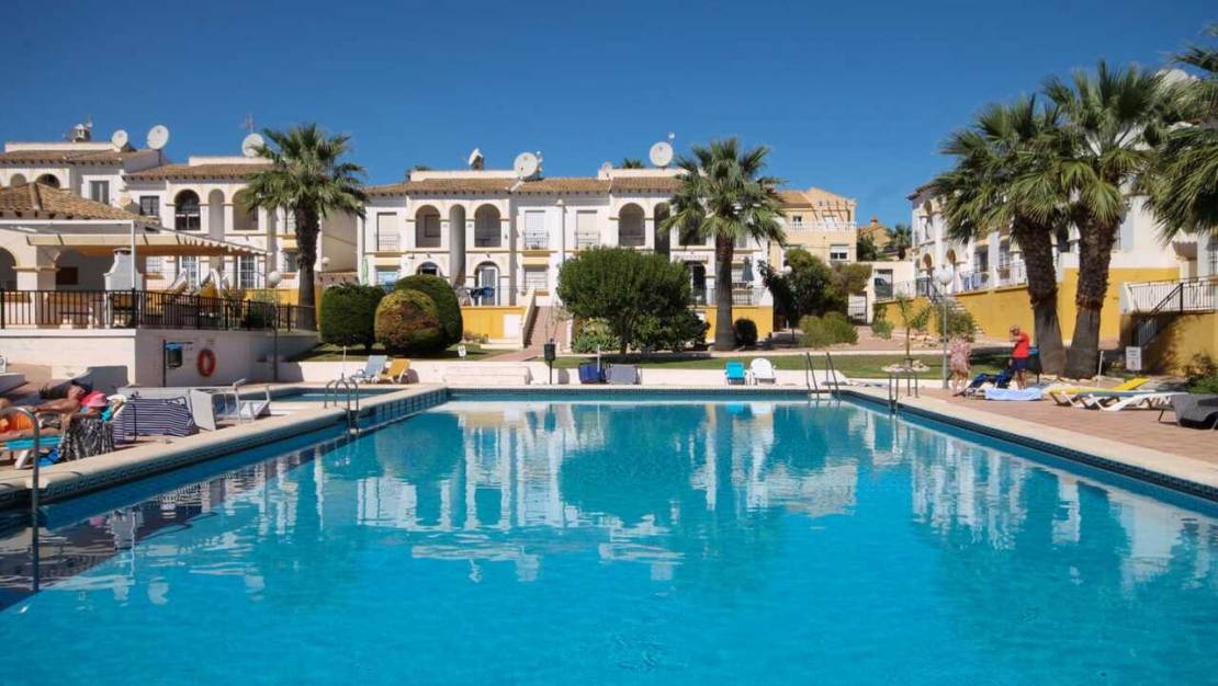 Sale - Apartment - Villamartin