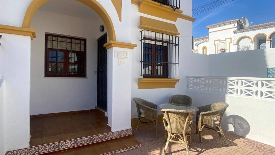 Sale - Apartment - Villamartin