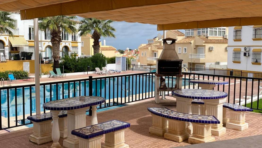 Sale - Apartment - Villamartin