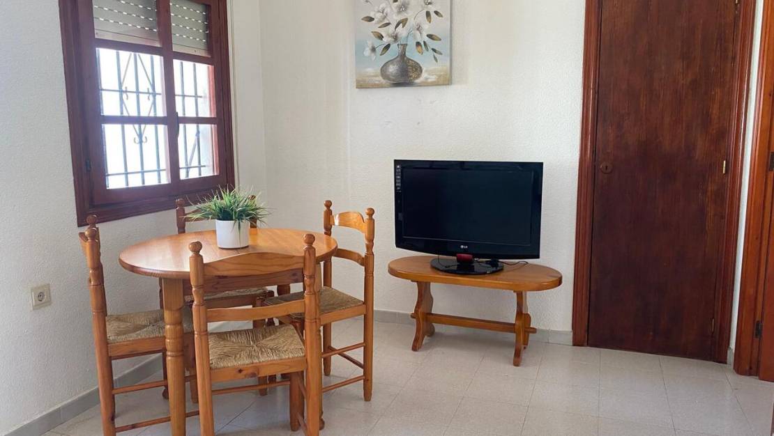 Sale - Apartment - Villamartin