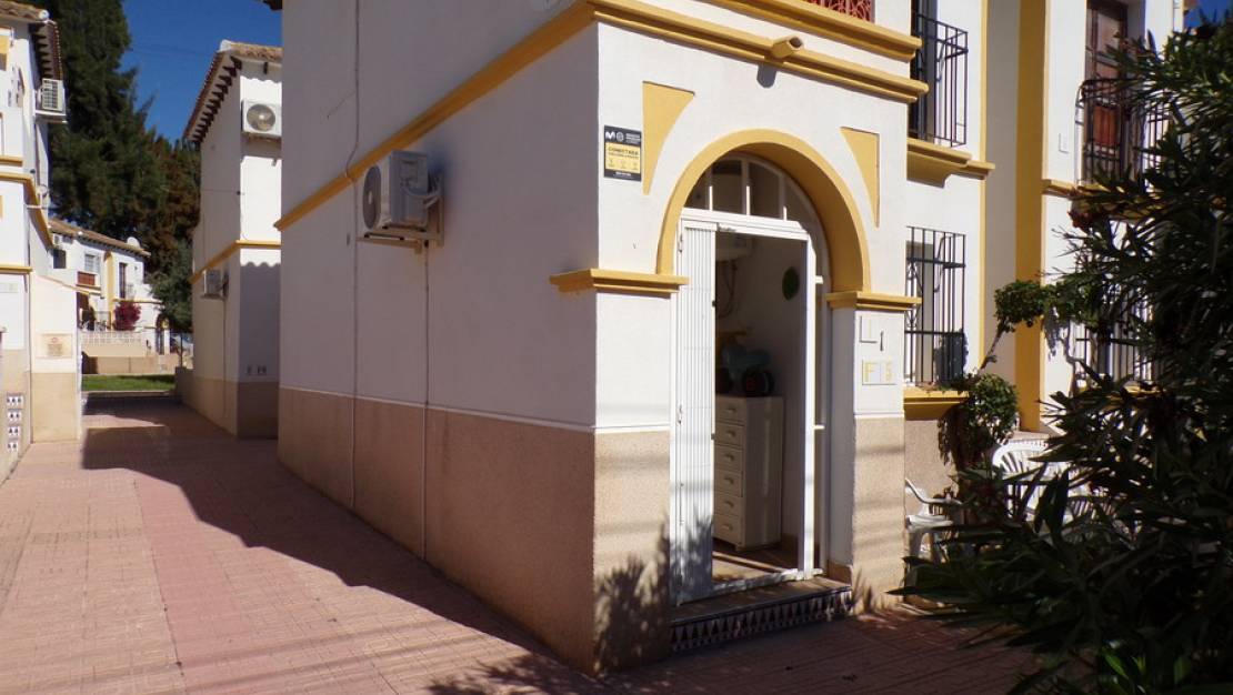 Sale - Apartment - Villamartin