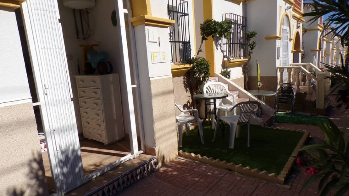 Sale - Apartment - Villamartin