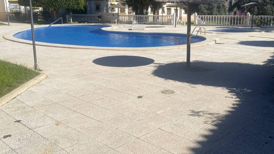 Sale - Apartment - Villamartin