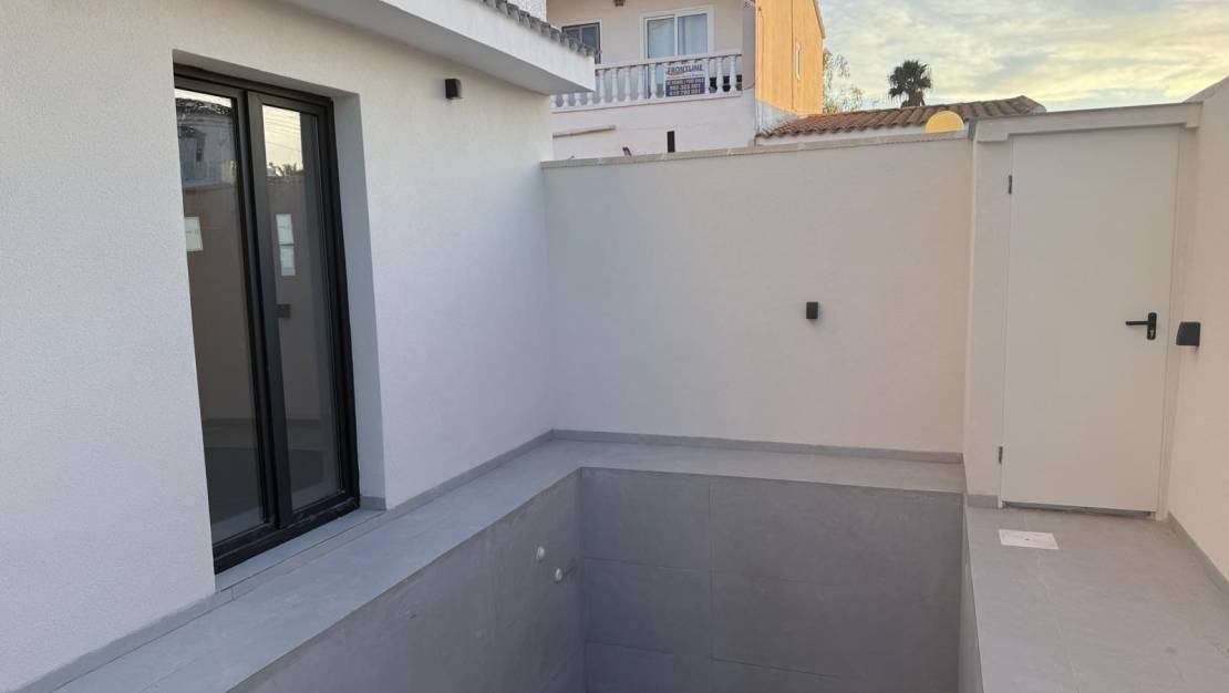 Sale - Bungalow - Orihuela Costa - La Regia