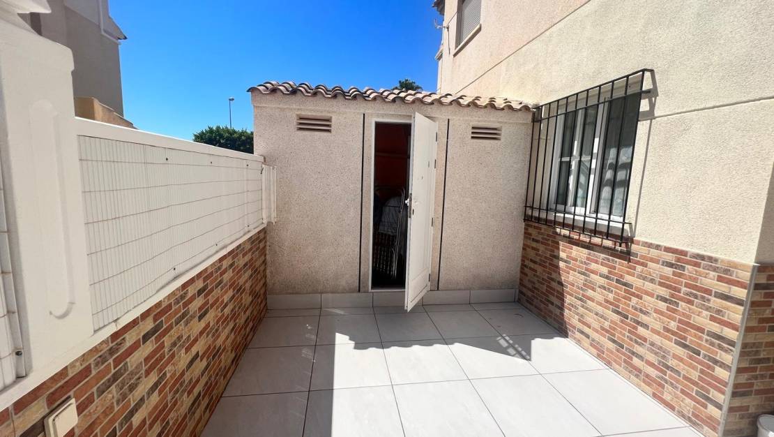 Sale - Bungalow - Orihuela Costa - Los Dolses