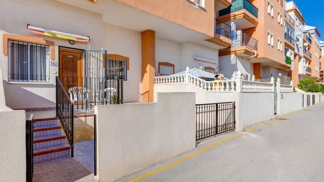 Sale - Bungalow - Orihuela Costa - Playa Flamenca