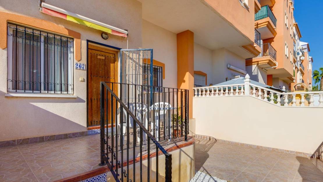 Sale - Bungalow - Orihuela Costa - Playa Flamenca