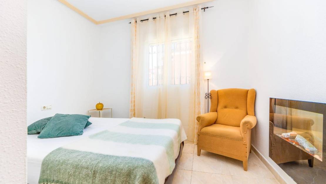 Sale - Bungalow - Orihuela Costa - Playa Flamenca