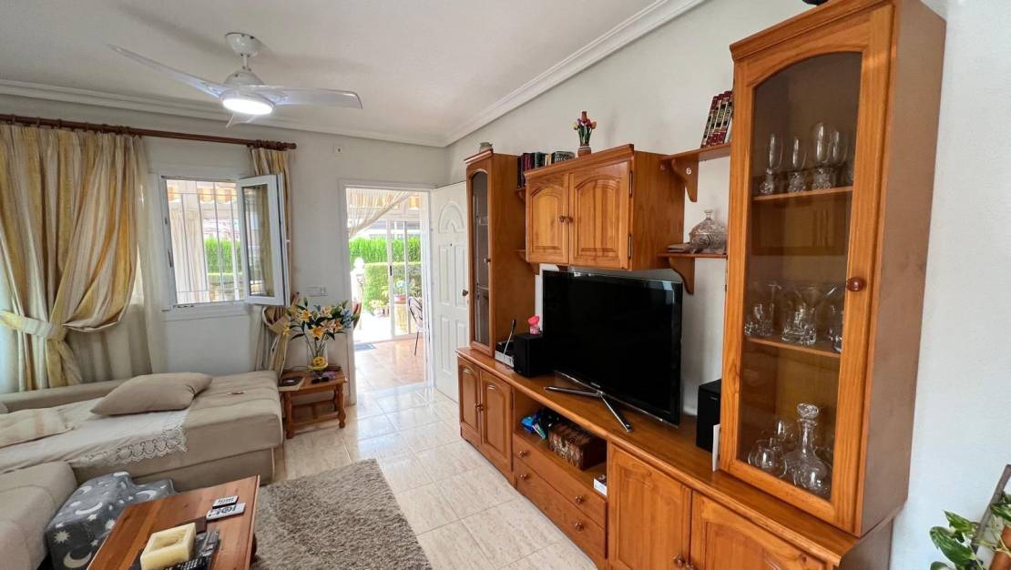 Sale - Bungalow - Orihuela Costa - Punta Prima