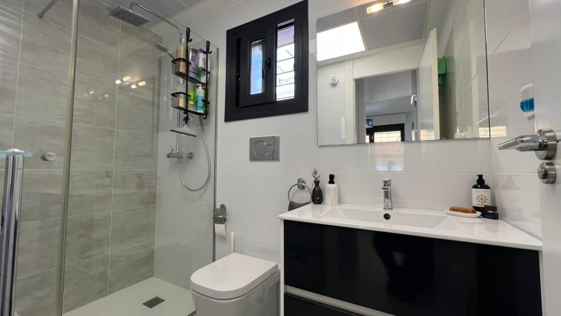 Sale - Bungalow - Pilar de la Horadada - Pueblo Latino