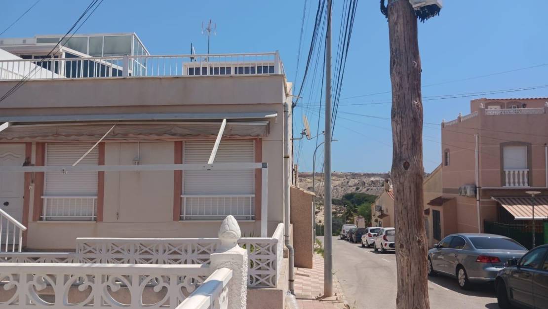 Sale - Bungalow - San Fulgencio - Oasis