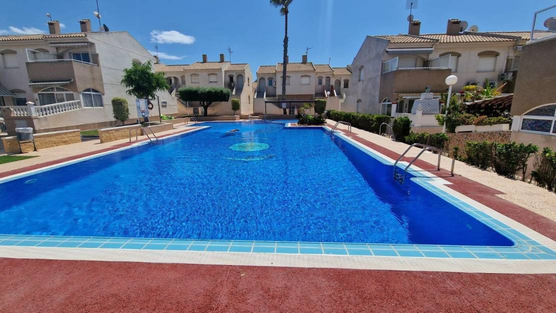 Sale - Bungalow - Torrevieja - Aguas nuevas 1