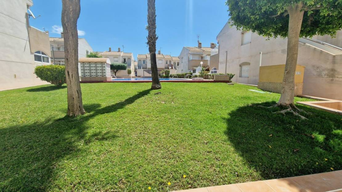 Sale - Bungalow - Torrevieja - Aguas nuevas 1