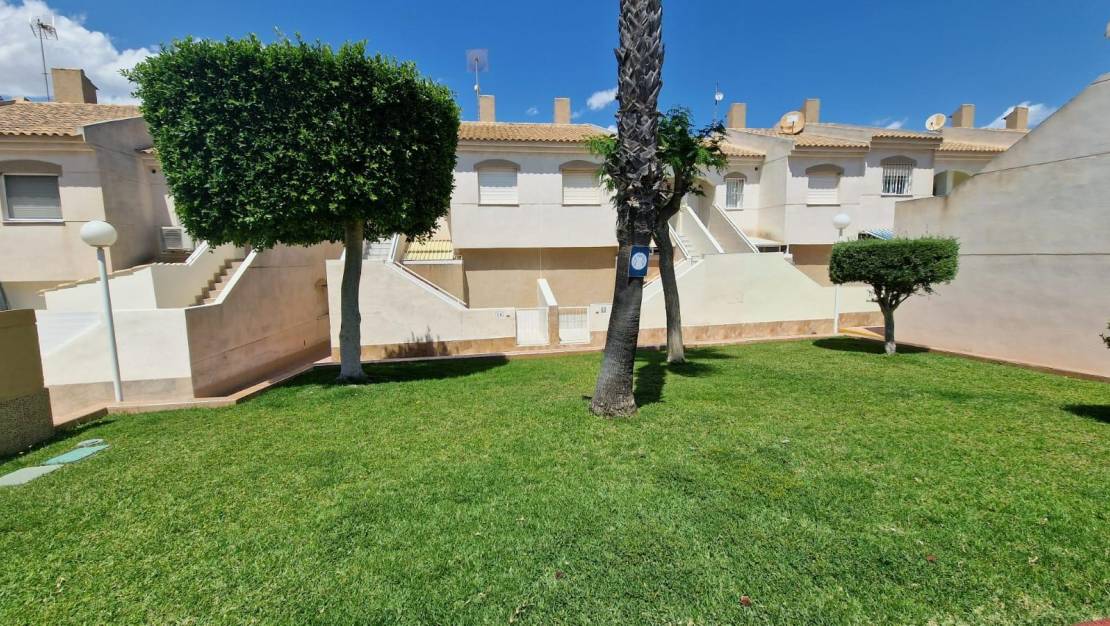 Sale - Bungalow - Torrevieja - Aguas nuevas 1