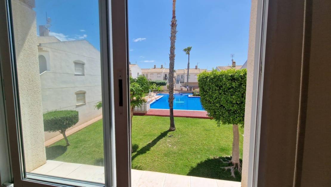 Sale - Bungalow - Torrevieja - Aguas nuevas 1