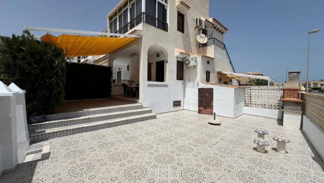 Sale - Bungalow - Torrevieja - Aguas nuevas 2