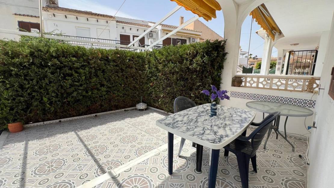 Sale - Bungalow - Torrevieja - Aguas nuevas 2