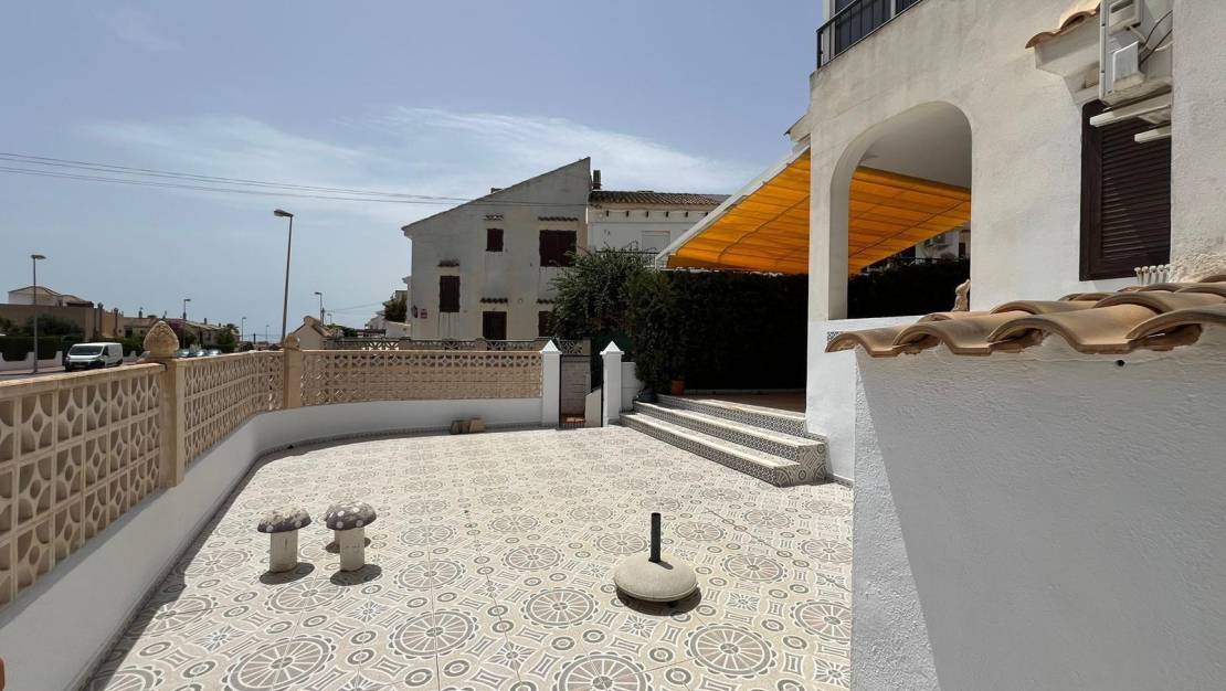 Sale - Bungalow - Torrevieja - Aguas nuevas 2