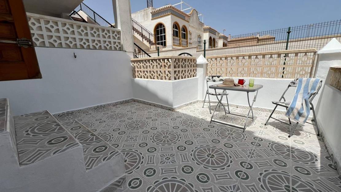 Sale - Bungalow - Torrevieja - Aguas nuevas 2