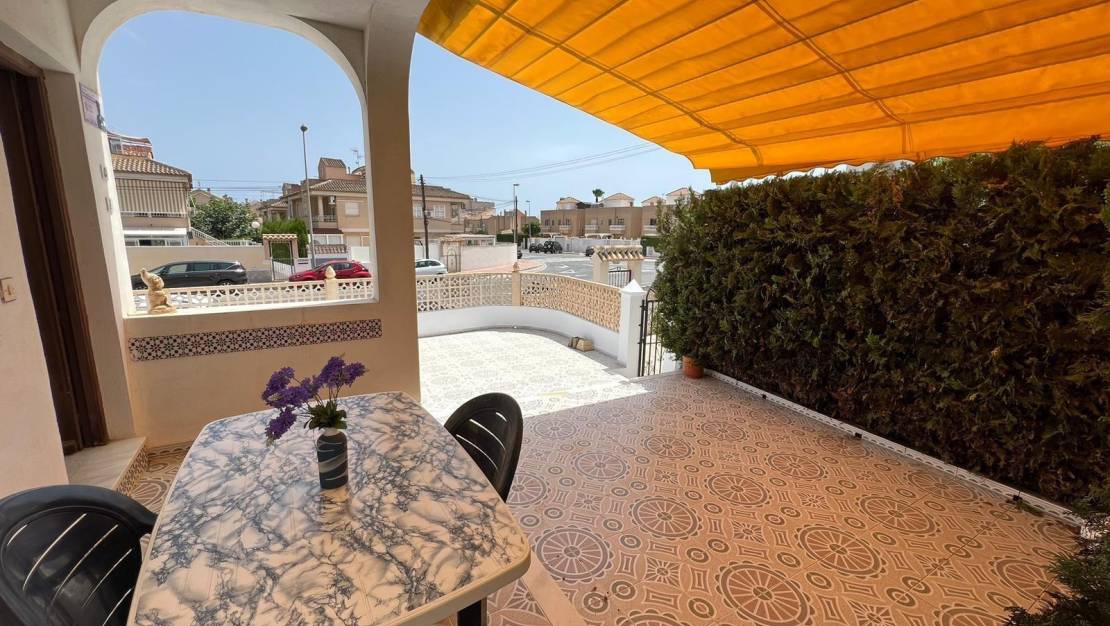 Sale - Bungalow - Torrevieja - Aguas nuevas 2