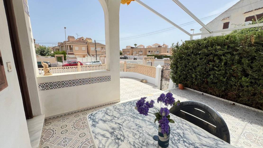 Sale - Bungalow - Torrevieja - Aguas nuevas 2