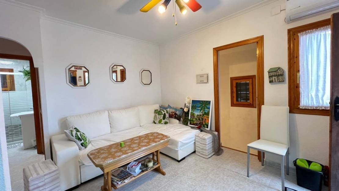 Sale - Bungalow - Torrevieja - Aguas nuevas 2