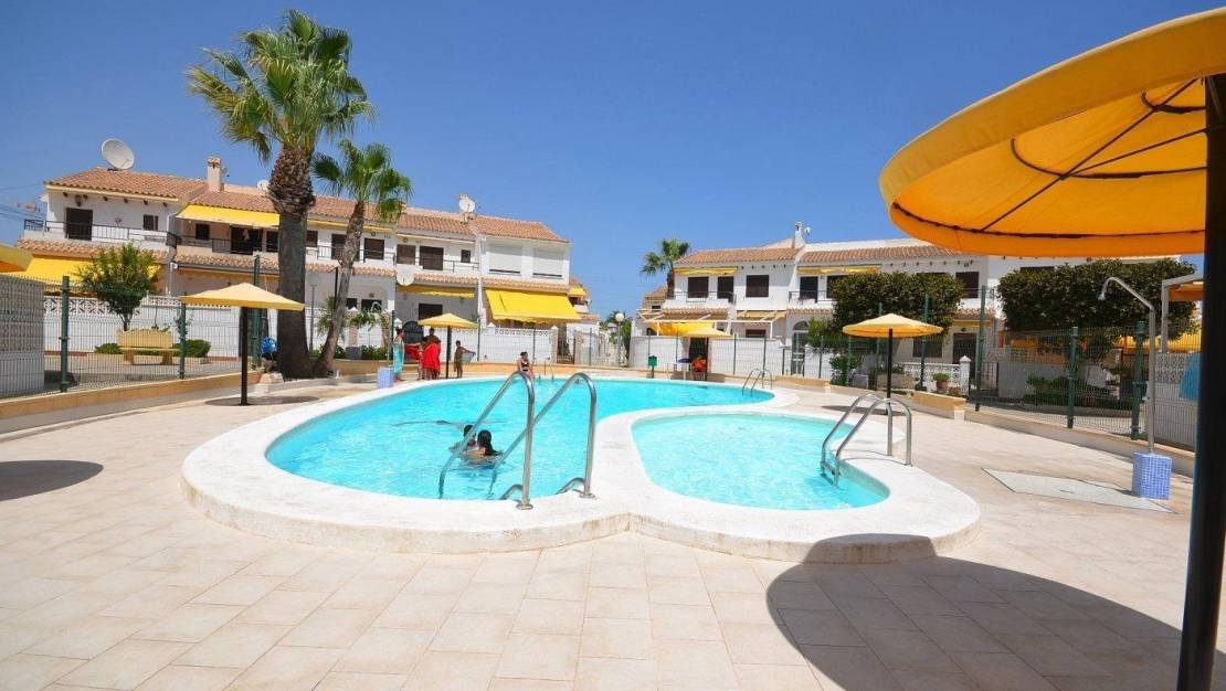 Sale - Bungalow - Torrevieja - Aguas nuevas 2