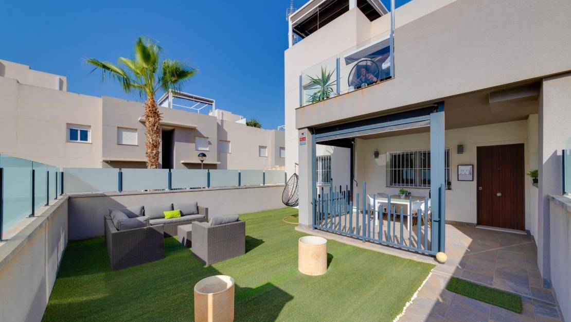 Sale - Bungalow - Torrevieja - Aguas Nuevas