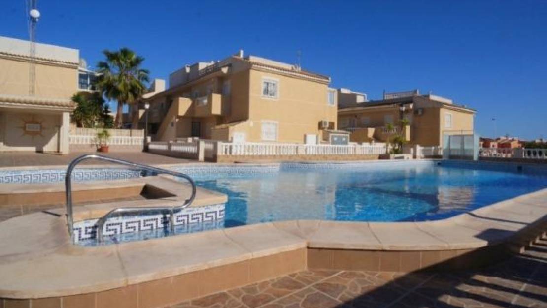 Sale - Bungalow - Torrevieja - Calas blanca