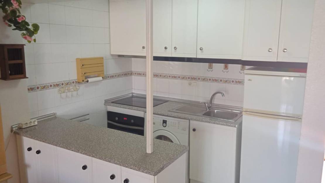 Sale - Bungalow - Torrevieja - Calas blanca