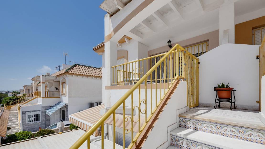 Sale - Bungalow - Torrevieja - Centro