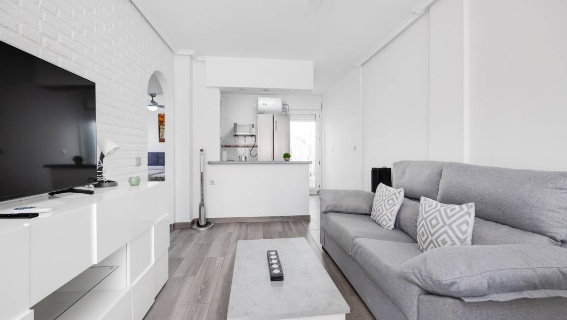 Sale - Bungalow - Torrevieja - Centro
