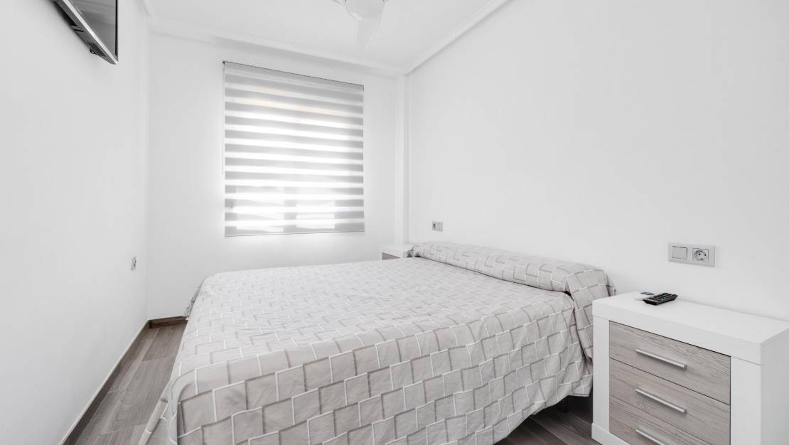 Sale - Bungalow - Torrevieja - Centro