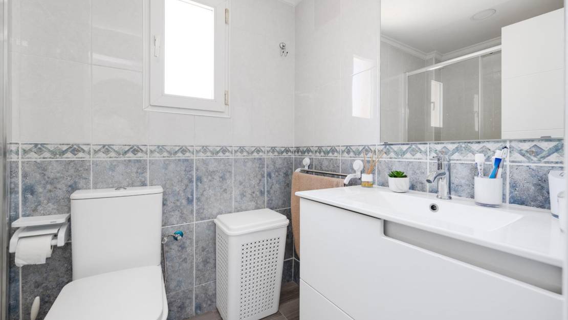 Sale - Bungalow - Torrevieja - Centro