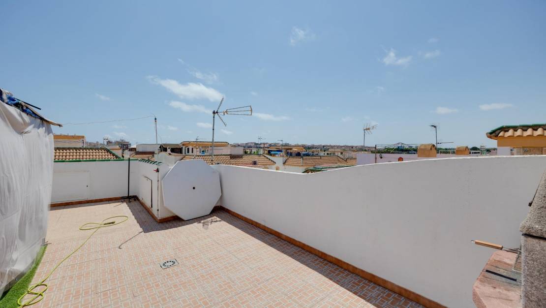 Sale - Bungalow - Torrevieja - Centro