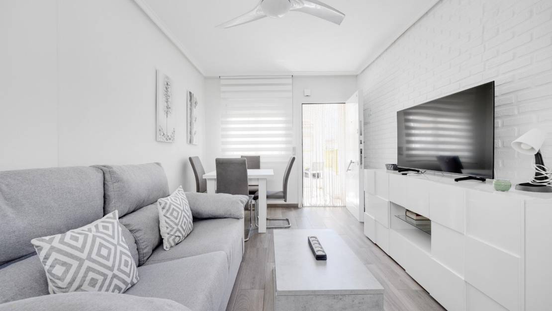 Sale - Bungalow - Torrevieja - Centro
