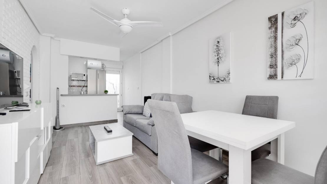 Sale - Bungalow - Torrevieja - Centro