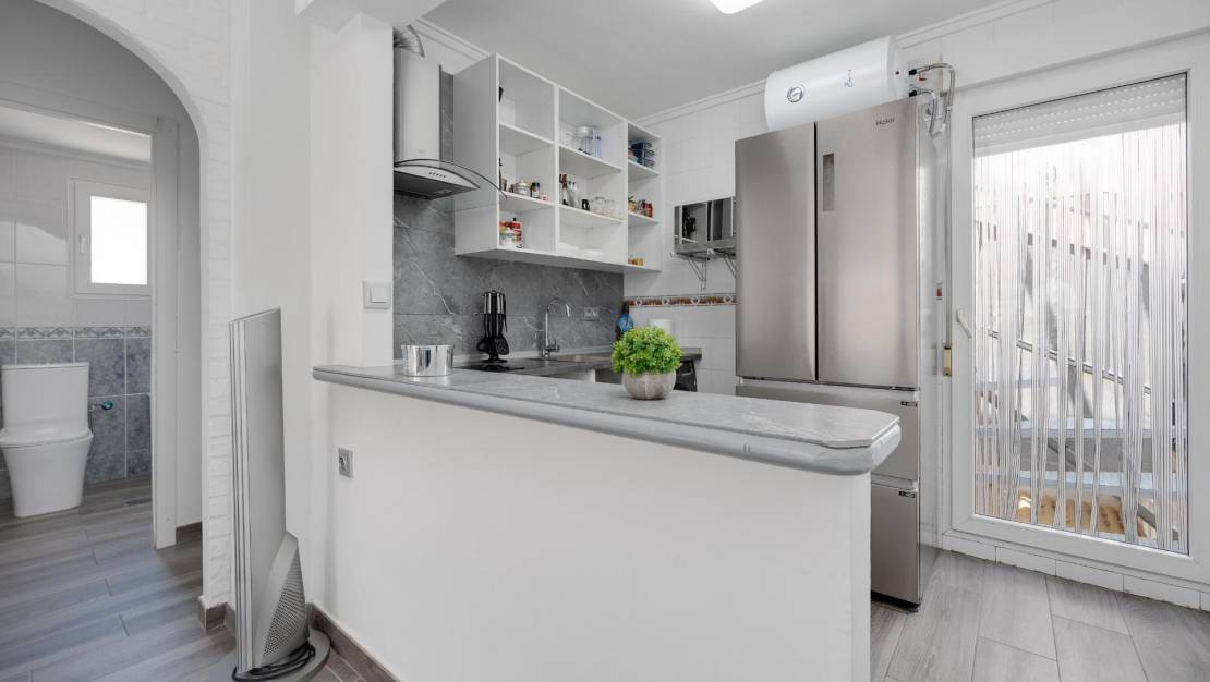 Sale - Bungalow - Torrevieja - Centro