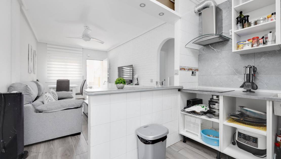 Sale - Bungalow - Torrevieja - Centro