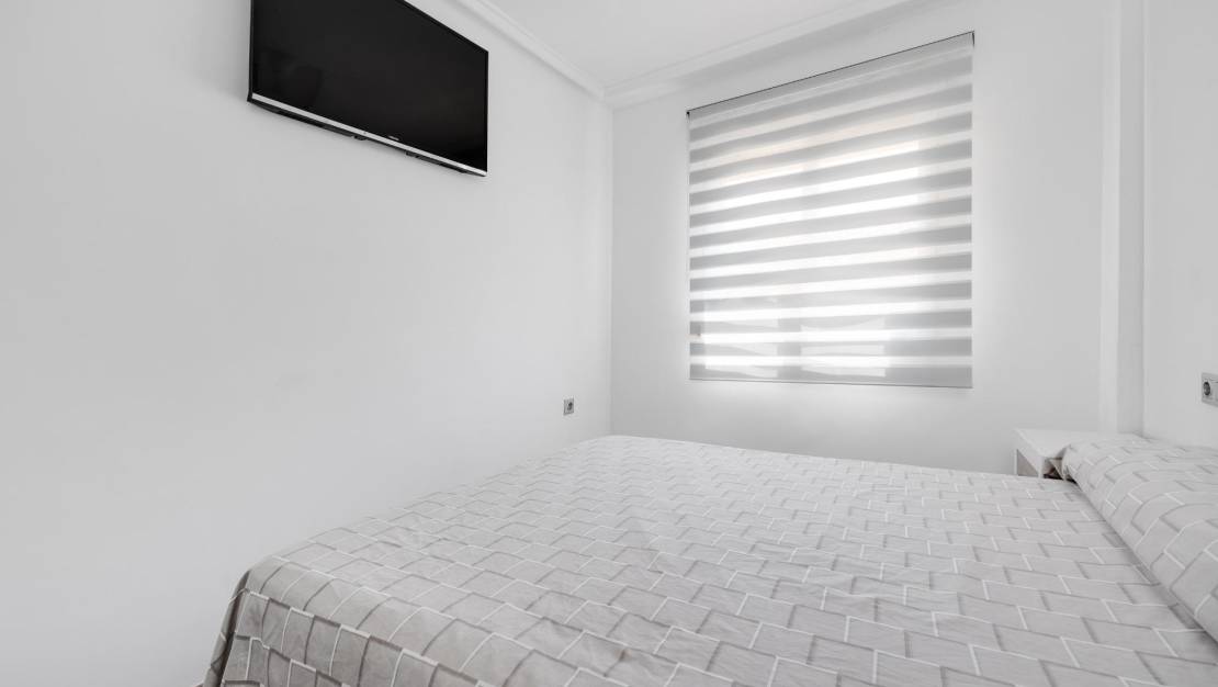 Sale - Bungalow - Torrevieja - Centro