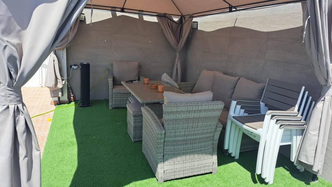 Sale - Bungalow - Torrevieja - Centro