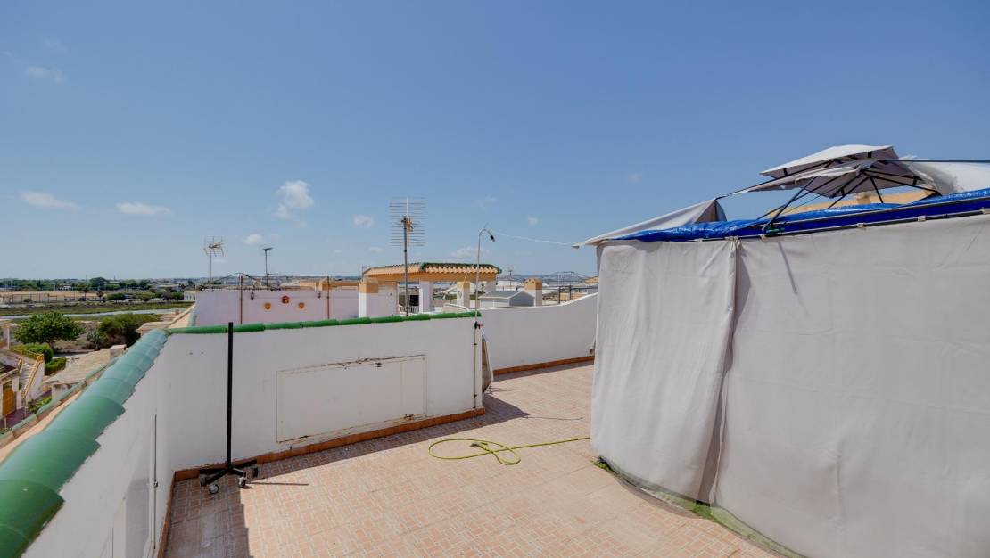 Sale - Bungalow - Torrevieja - Centro