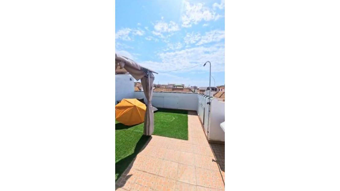 Sale - Bungalow - Torrevieja - Centro