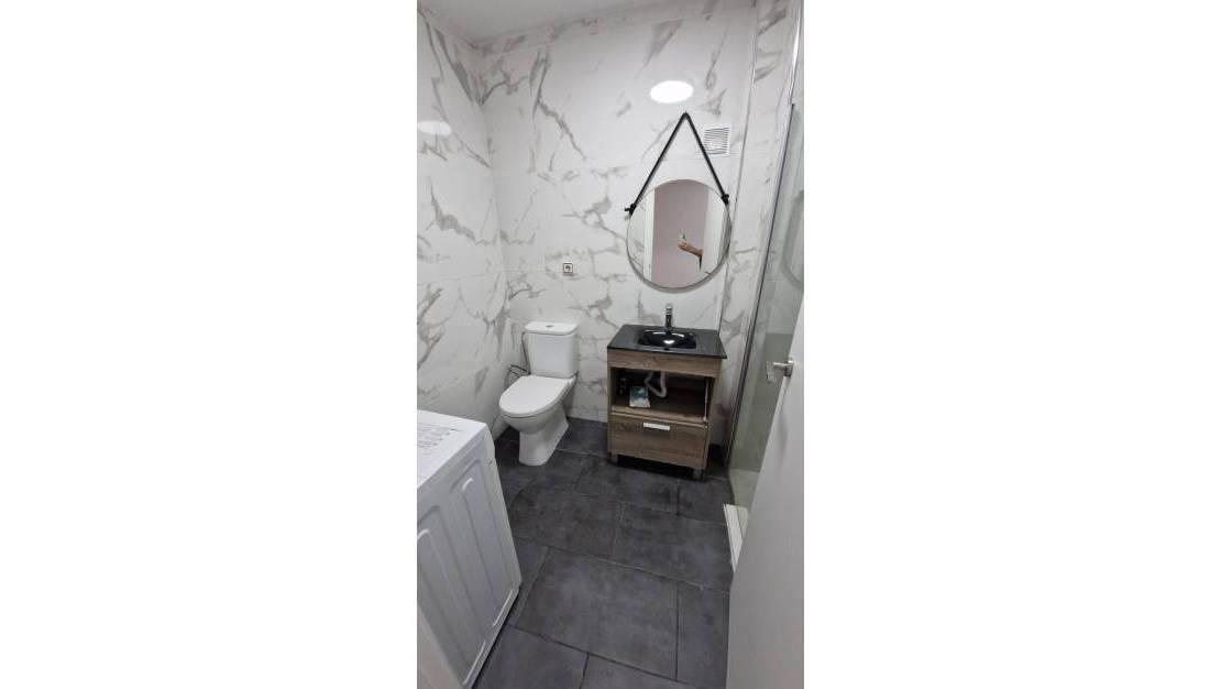 Sale - Bungalow - Torrevieja - Centro