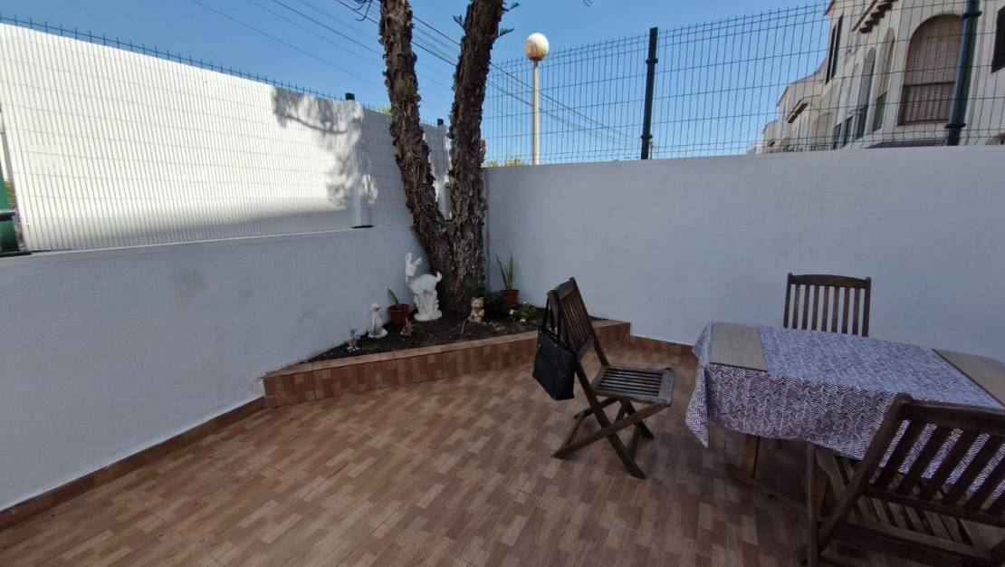 Sale - Bungalow - Torrevieja - Centro