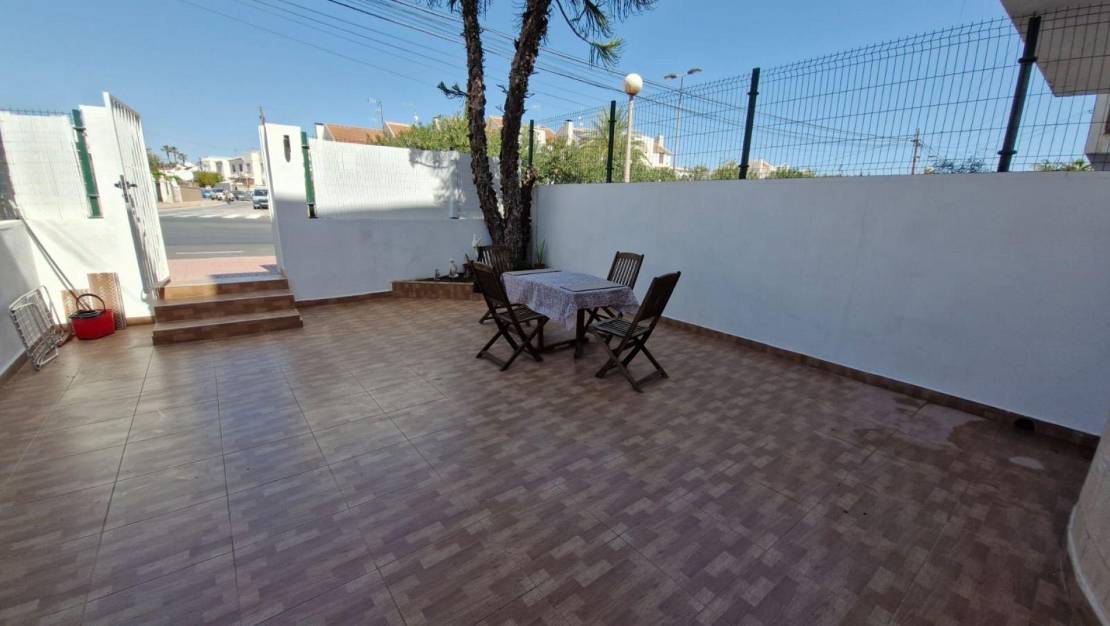 Sale - Bungalow - Torrevieja - Centro